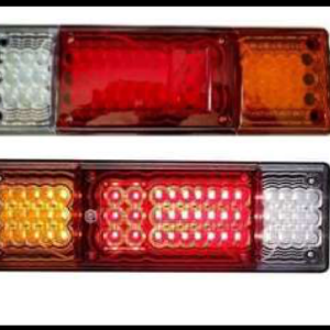 CALAVERA NISSAN ESTAQUITAS LED 3 COLORES 4 FUNCIONES CENTRO FIJO Y ESTROBO, REVERSA DIRECCIONAL AMBAR 12V PAR